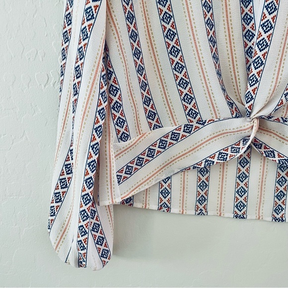 ✨SOLD✨Pink Republic Semi-Sheer Striped Blouse Size Small - Picture 4 of 8